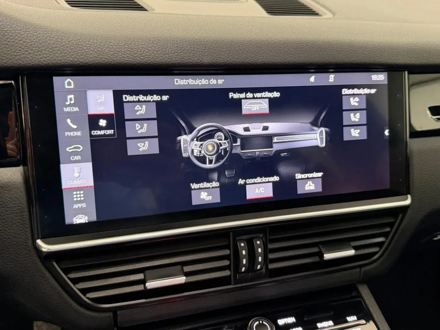 Porsche Cayenne Electric 20
