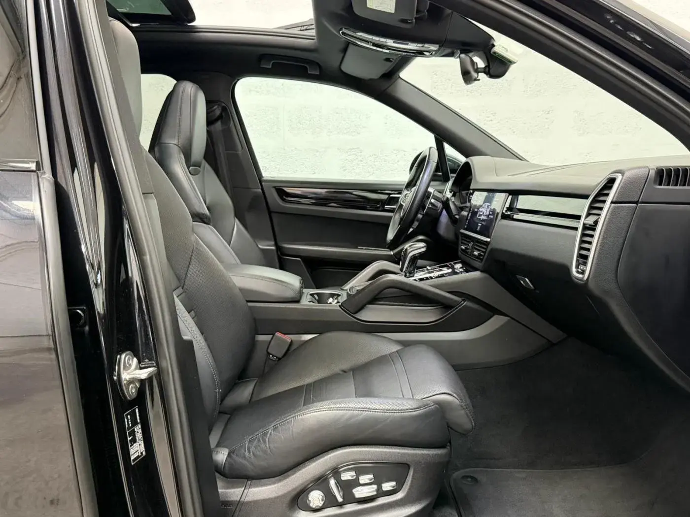 Porsche Cayenne Electric 29
