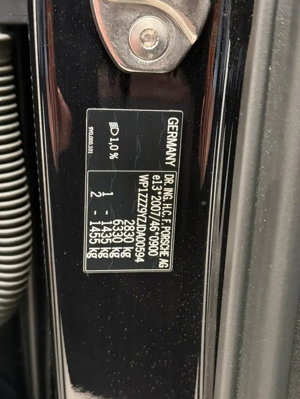 Porsche Cayenne Electric 43
