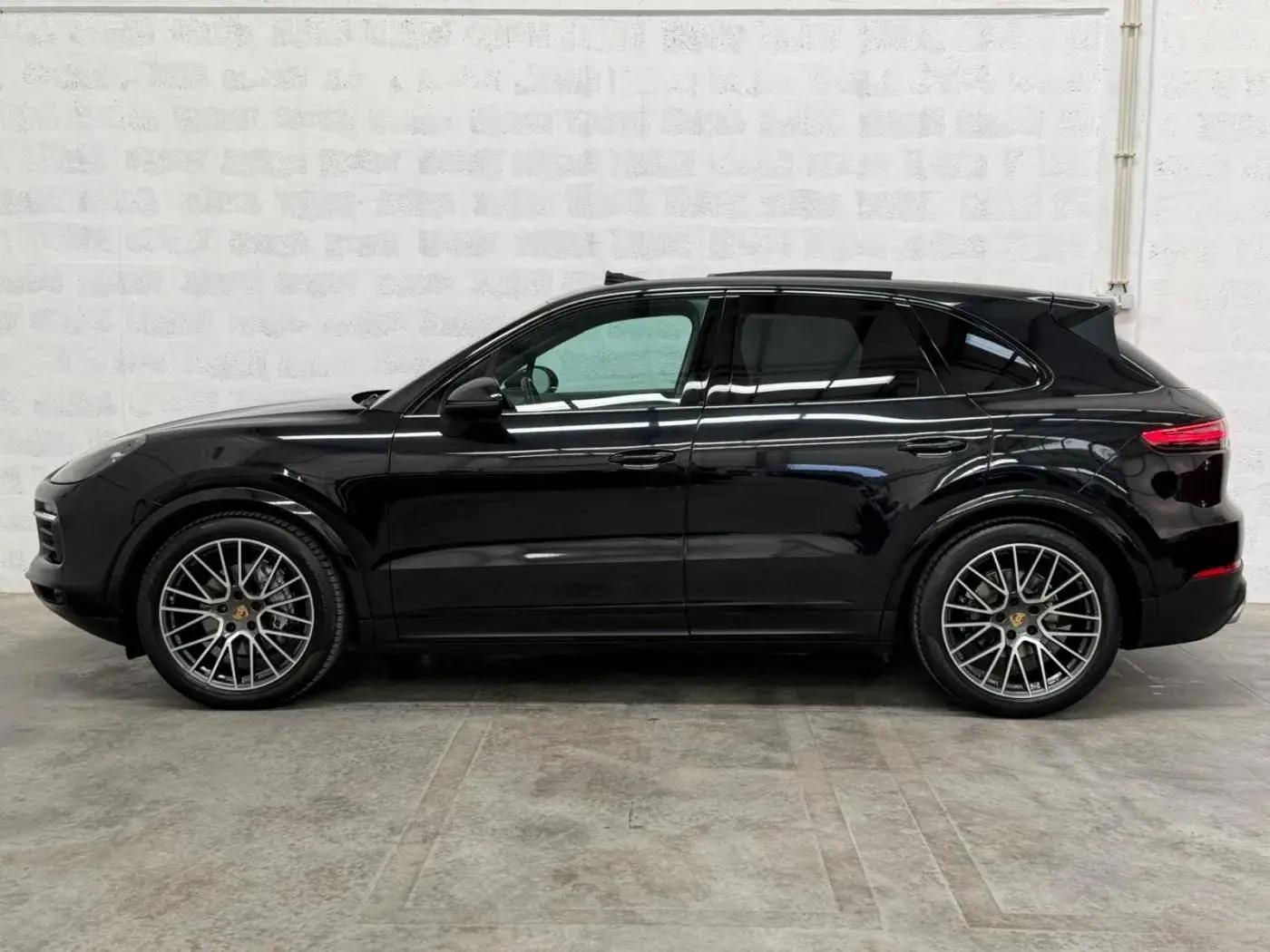 Porsche Cayenne Electric 48