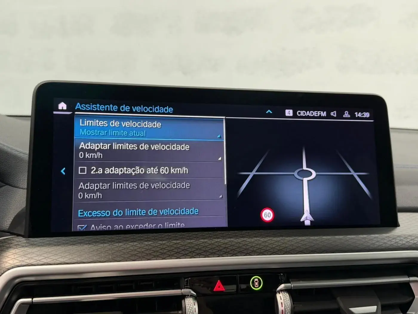BMW X3 30 e xDrive Pack M Desportivo Pro 26