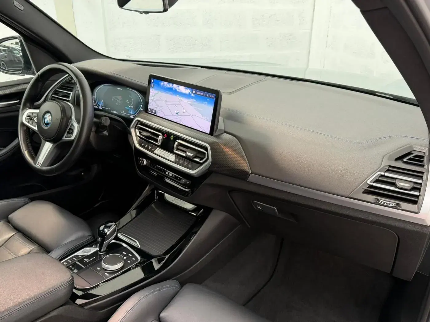 BMW X3 30 e xDrive Pack M Desportivo Pro 39