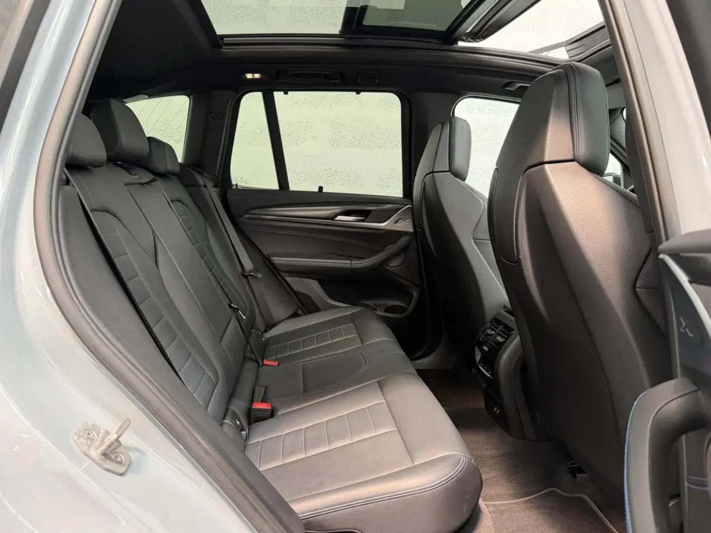 BMW X3 30 e xDrive Pack M Desportivo Pro 43