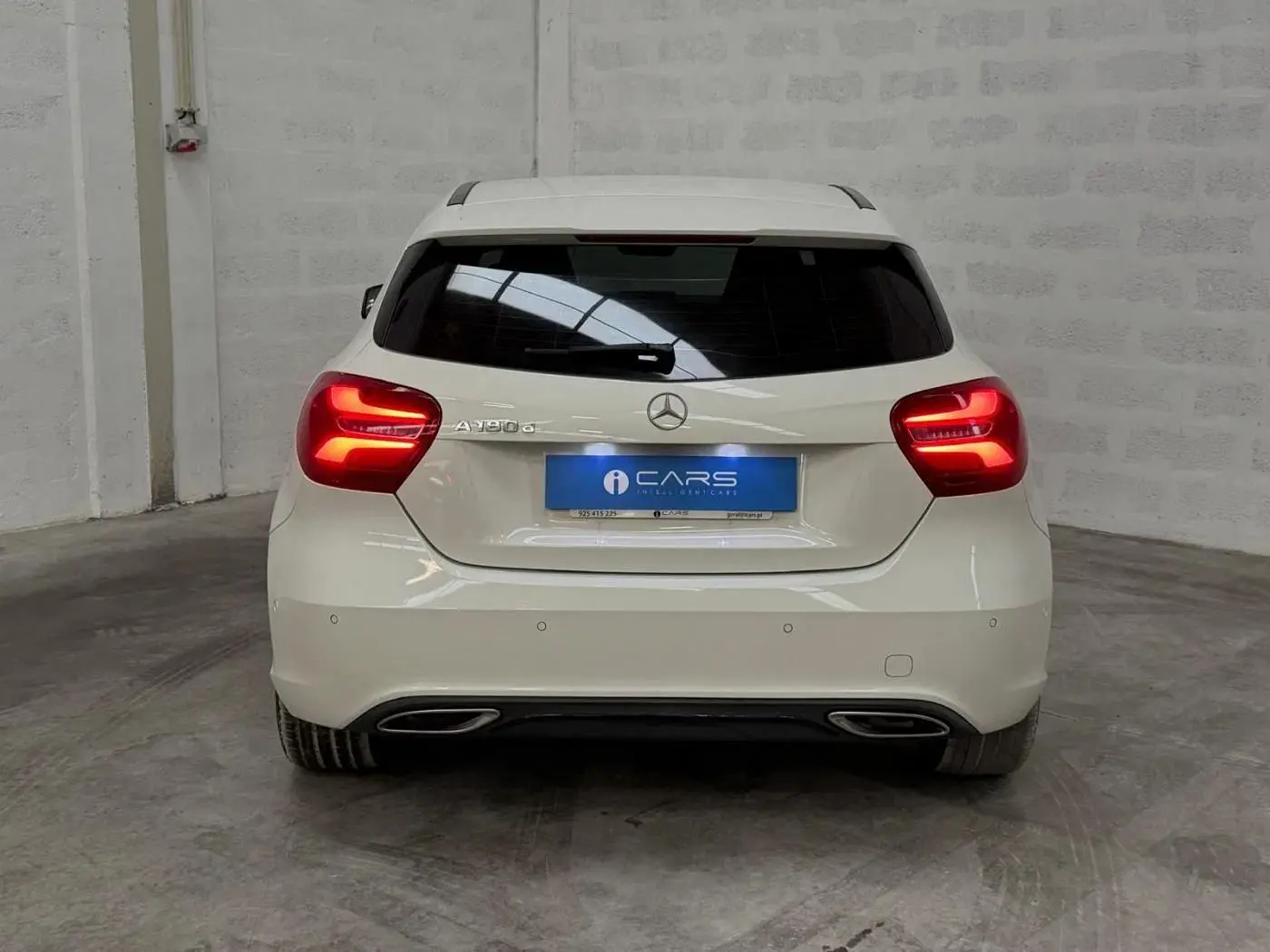 Mercedes-Benz A 180 d 7G-DCT Urban 2