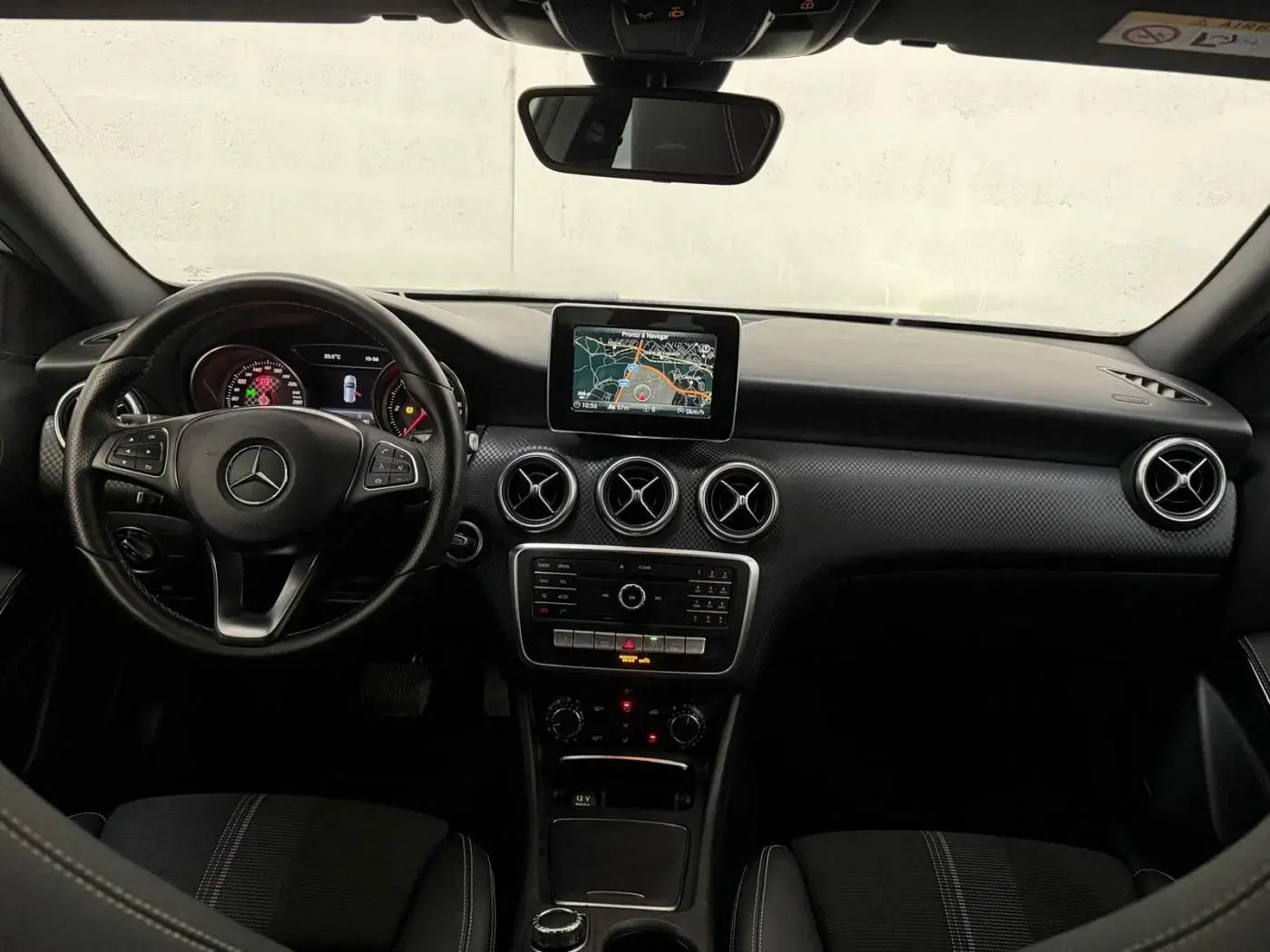 Mercedes-Benz A 180 d 7G-DCT Urban 12