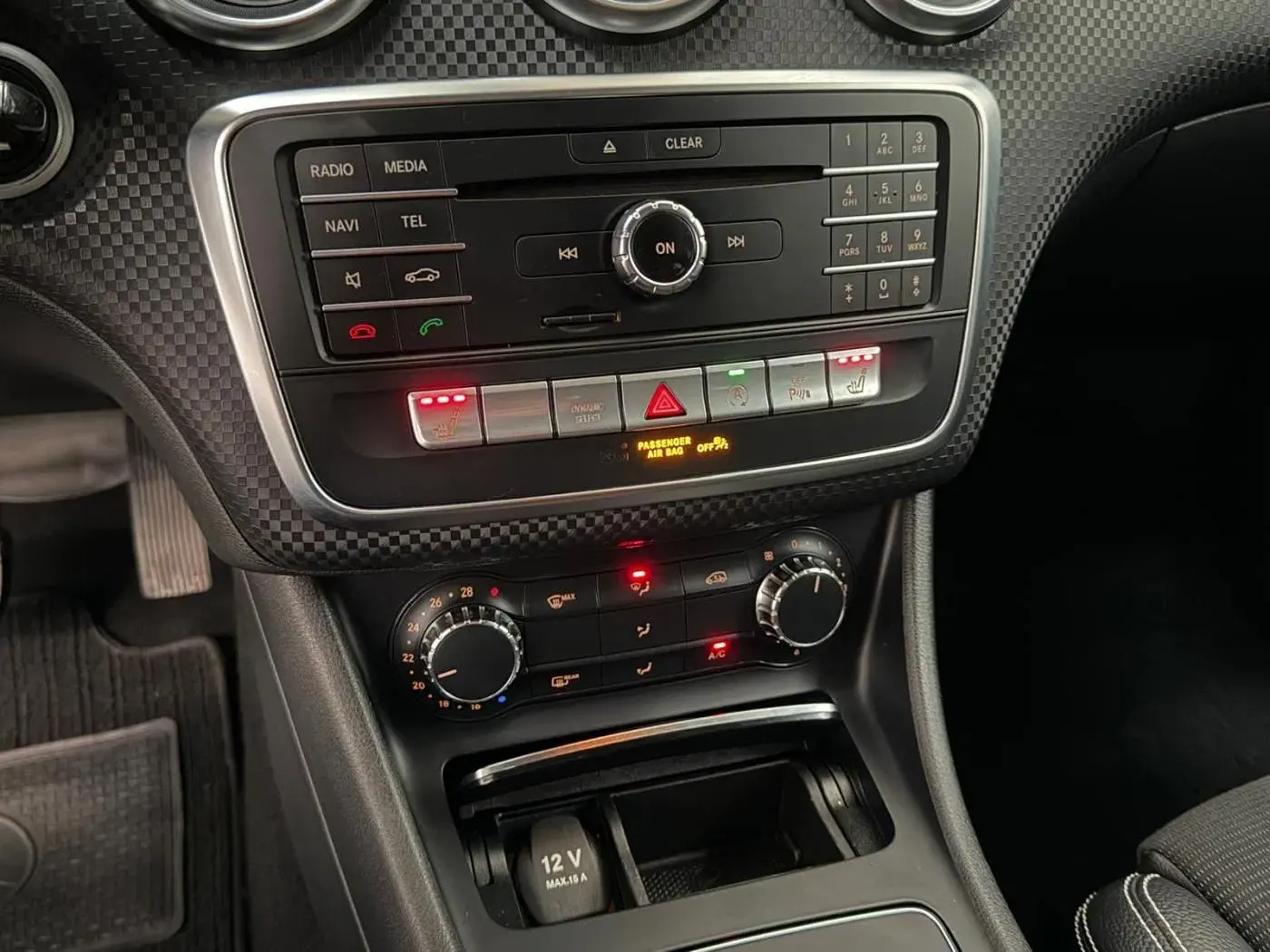 Mercedes-Benz A 180 d 7G-DCT Urban 21