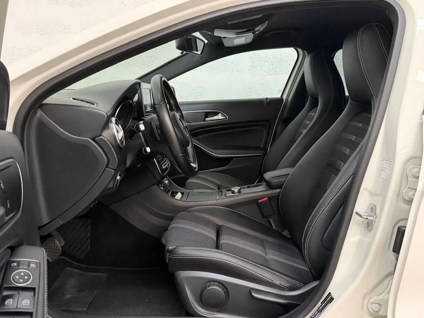 Mercedes-Benz A 180 d 7G-DCT Urban 34