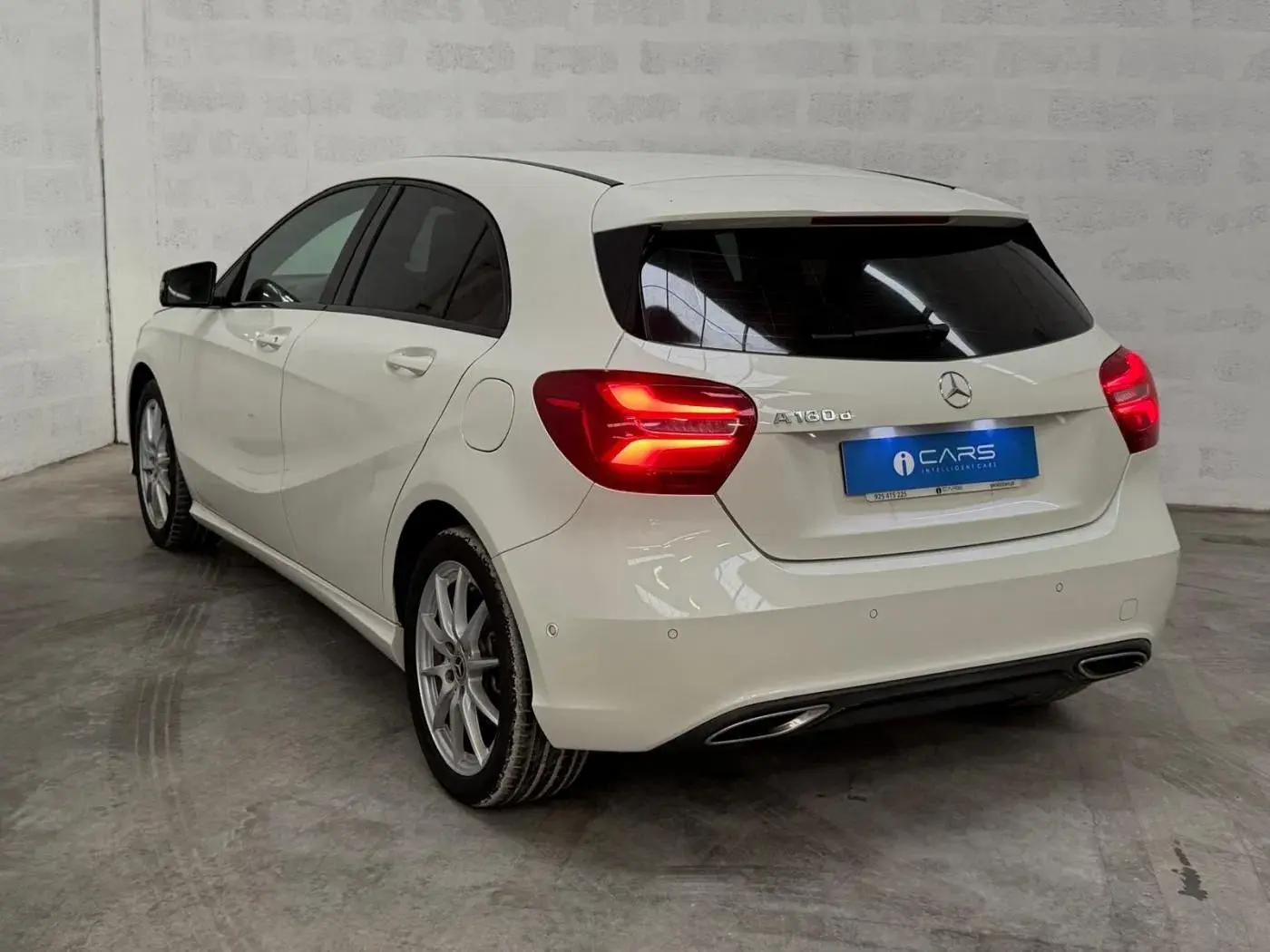 Mercedes-Benz A 180 d 7G-DCT Urban 37