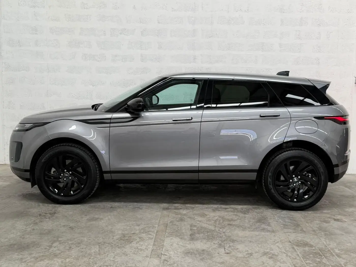 Land Rover Range Rover Evoque 1.5 P300e AWD Auto 49