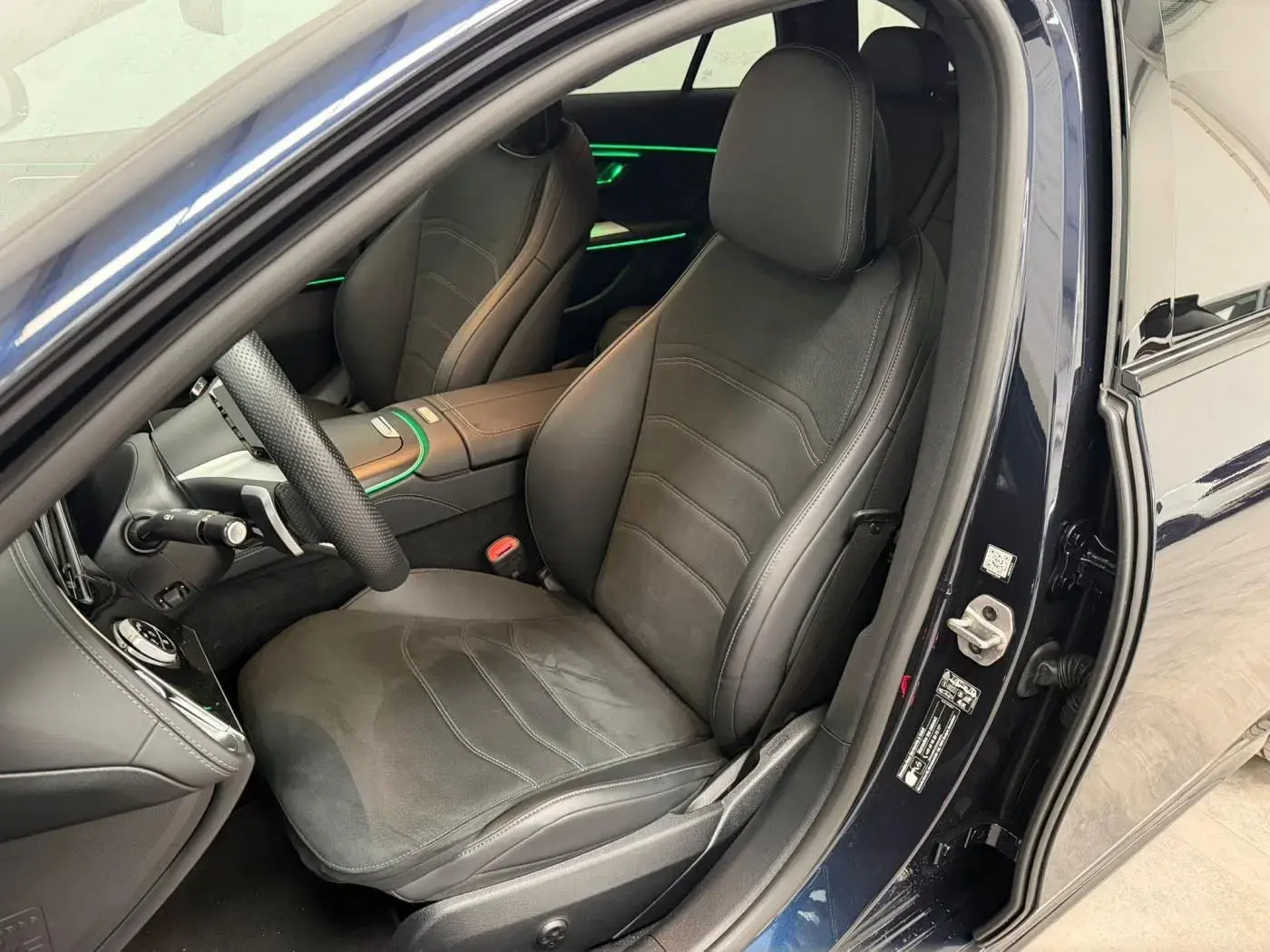 Mercedes-Benz E 300 de 10