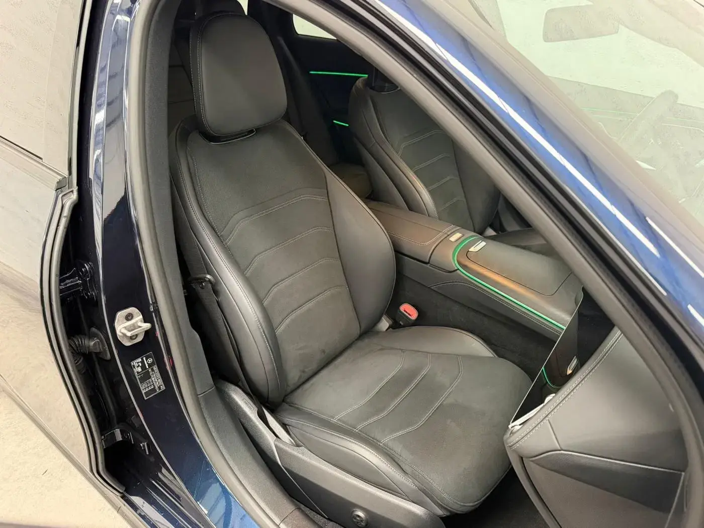 Mercedes-Benz E 300 de 50
