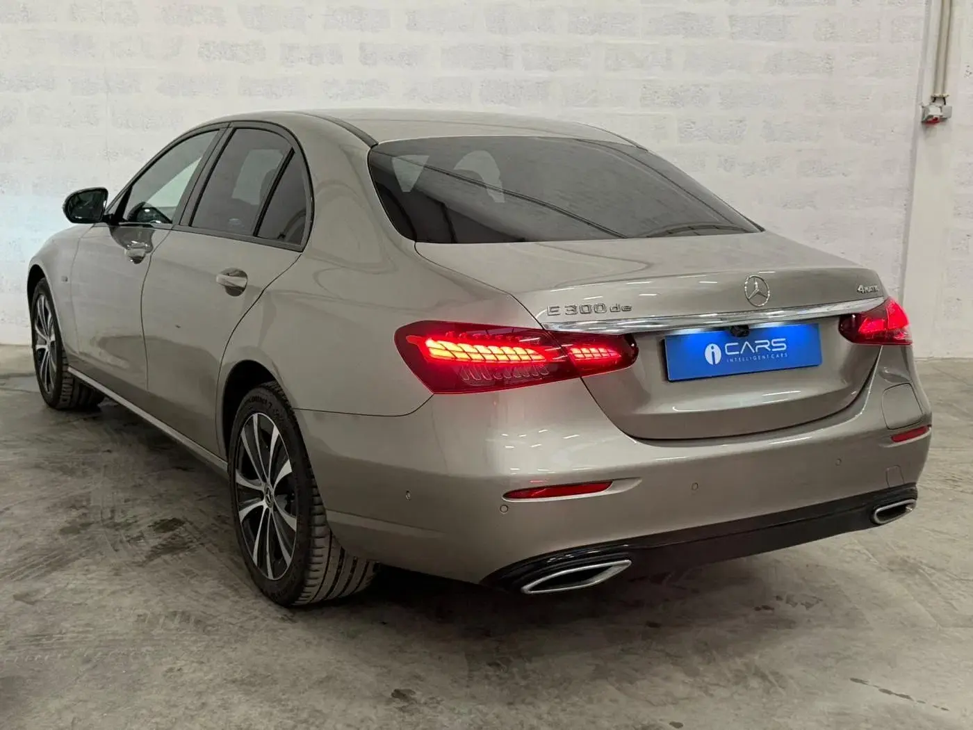 Mercedes-Benz E 300 de Avantgarde 4Matic 45