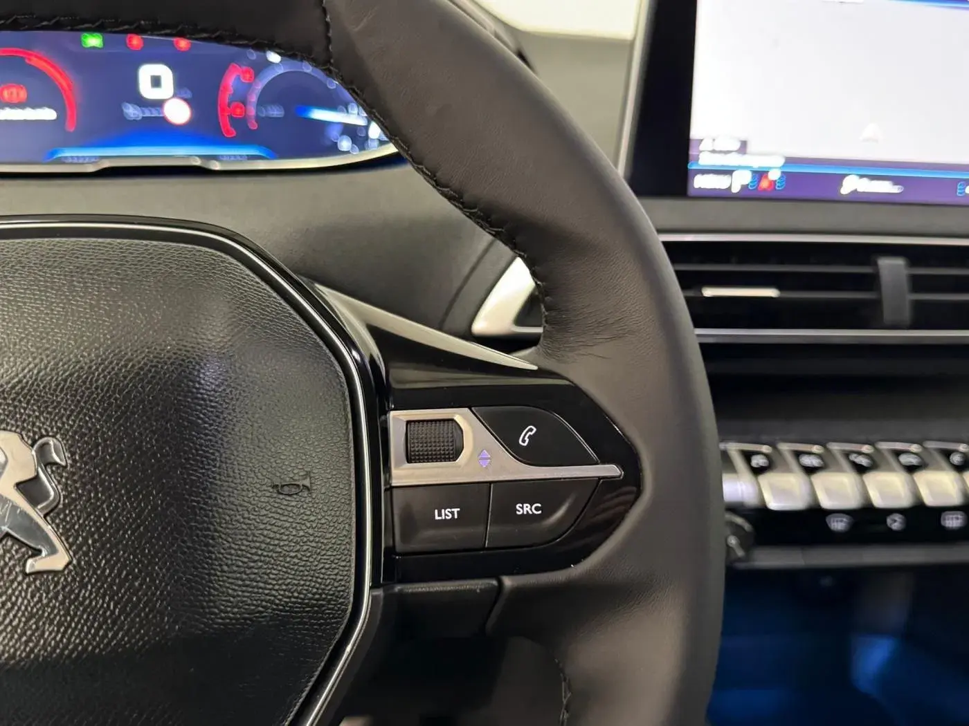 Peugeot 3008 1.5 BlueHDi Allure 11