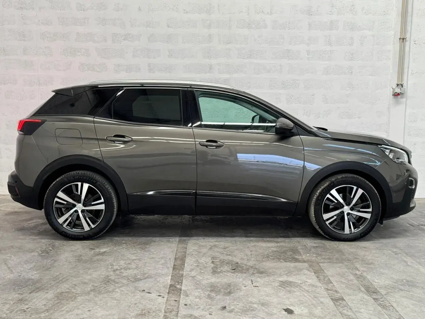 Peugeot 3008 1.5 BlueHDi Allure 23