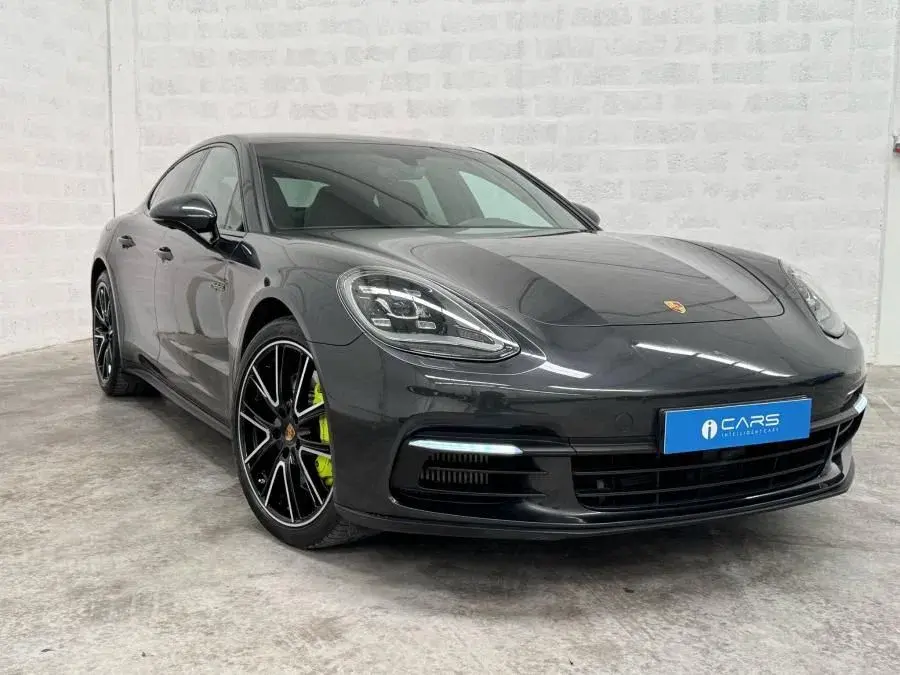 Porsche Panamera 4 E-Hybrid 1