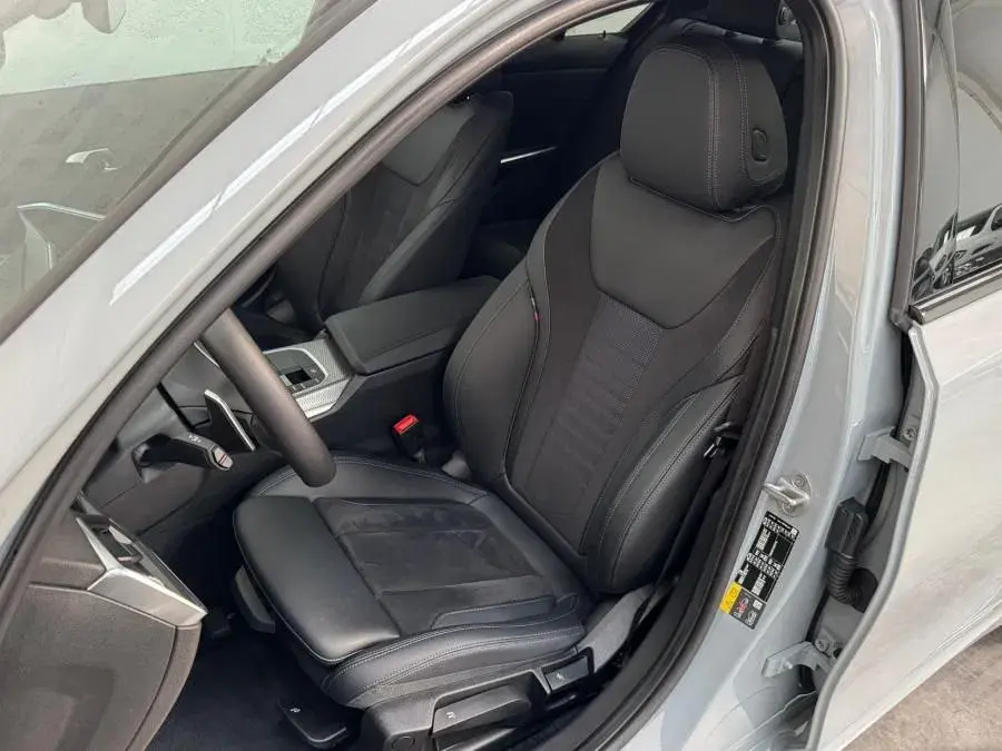 BMW 330 e Pack Desportivo M Auto 5