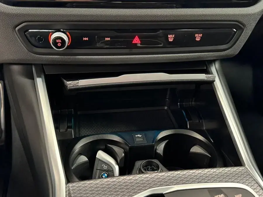 BMW 330 e Pack Desportivo M Auto 19