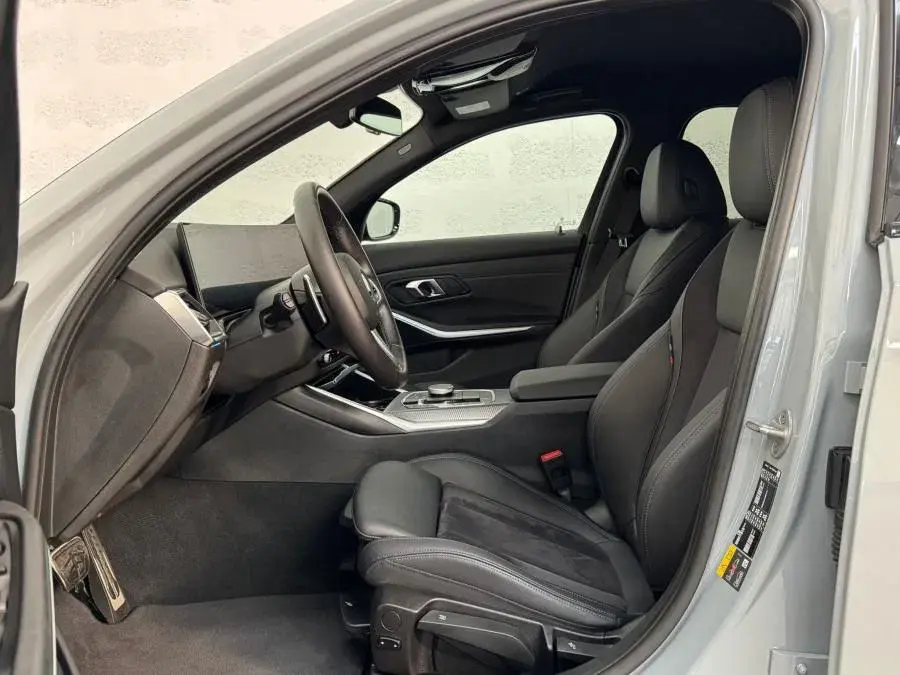 BMW 330 e Pack Desportivo M Auto 34