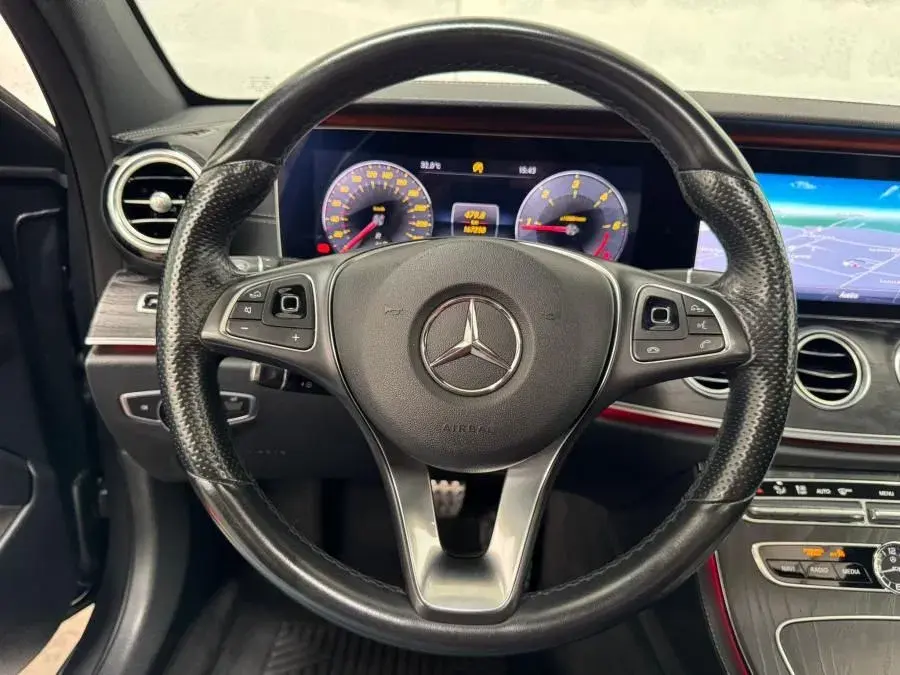 Mercedes-Benz E 220 d 4-Matic All Terrain Avantgarde + 8
