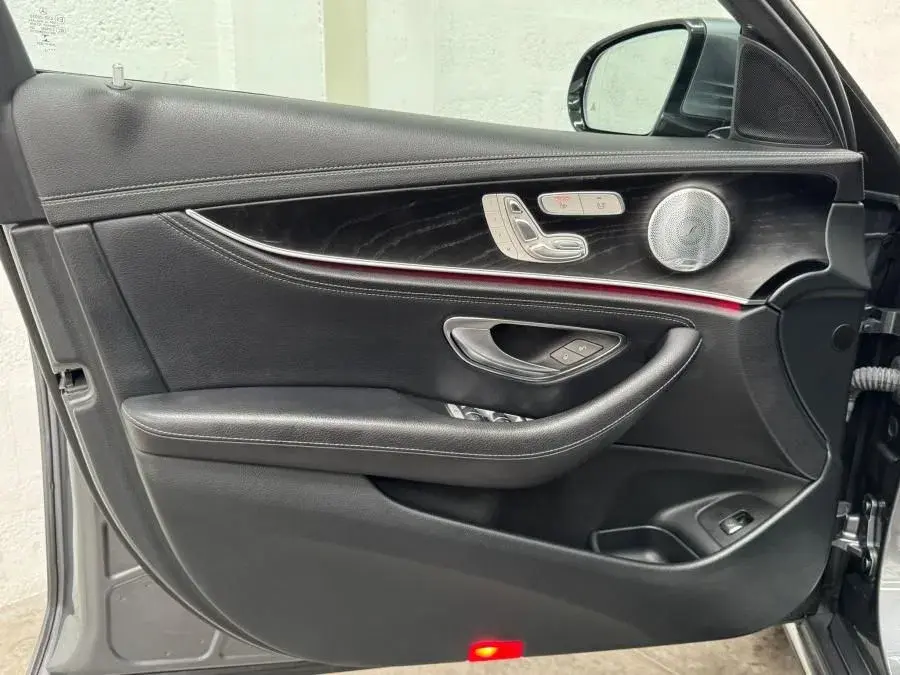 Mercedes-Benz E 220 d 4-Matic All Terrain Avantgarde + 38