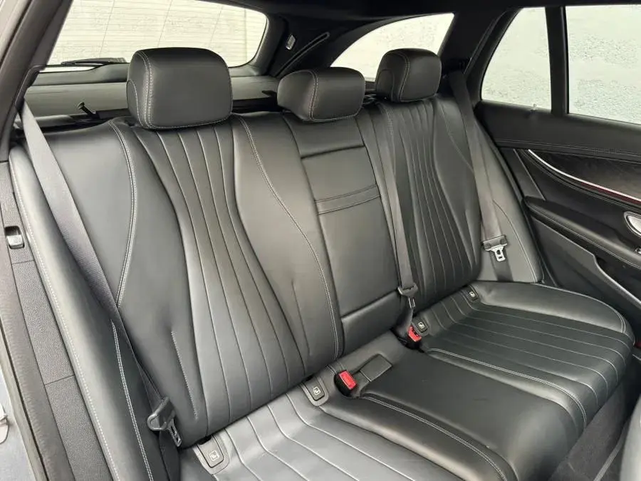 Mercedes-Benz E 220 d 4-Matic All Terrain Avantgarde + 51
