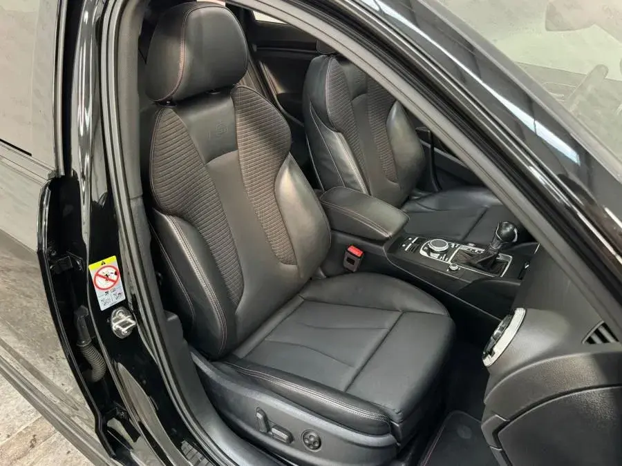 Audi S3 Sportback 2.0 TFSi quattro S tronic 18