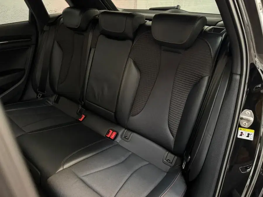 Audi S3 Sportback 2.0 TFSi quattro S tronic 43