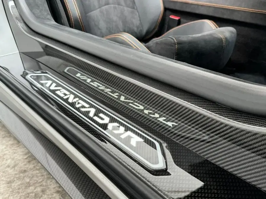 Lamborghini Aventador S 17