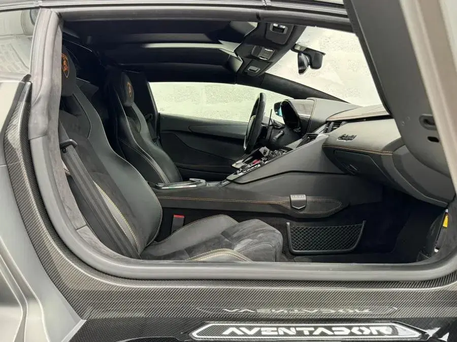 Lamborghini Aventador S 15