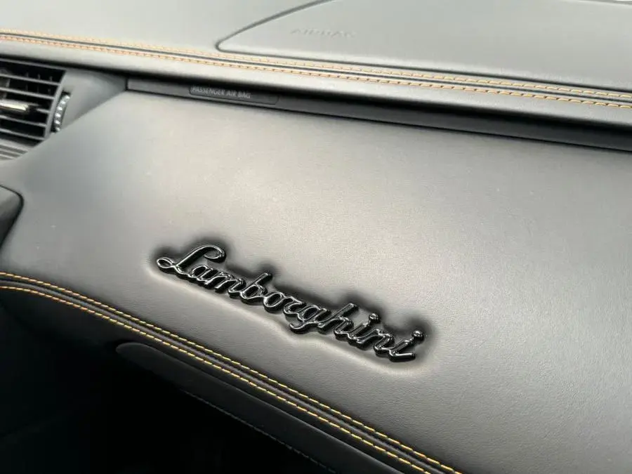Lamborghini Aventador S 21