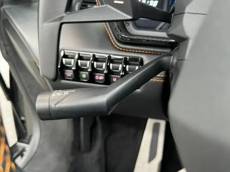 Lamborghini Aventador S 30