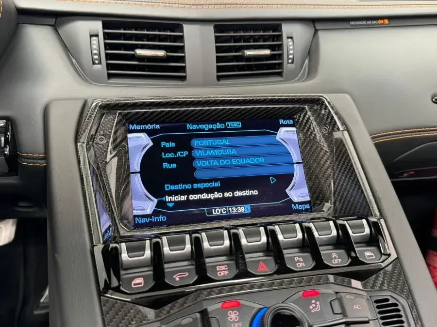 Lamborghini Aventador S 37