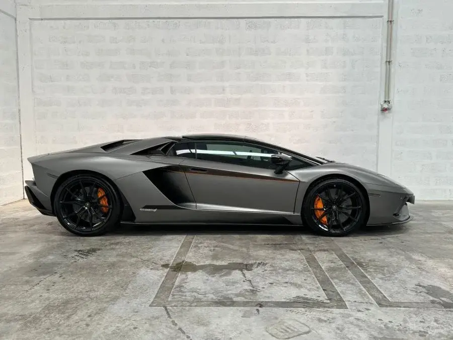 Lamborghini Aventador S 48