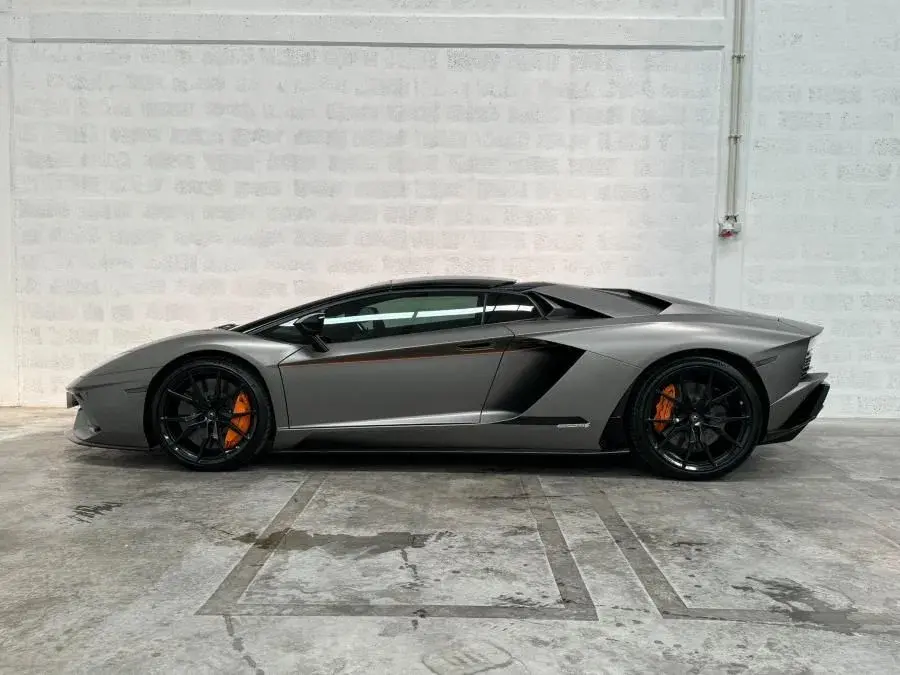 Lamborghini Aventador S 56