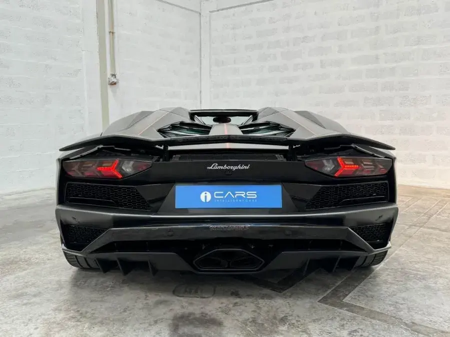 Lamborghini Aventador S 60
