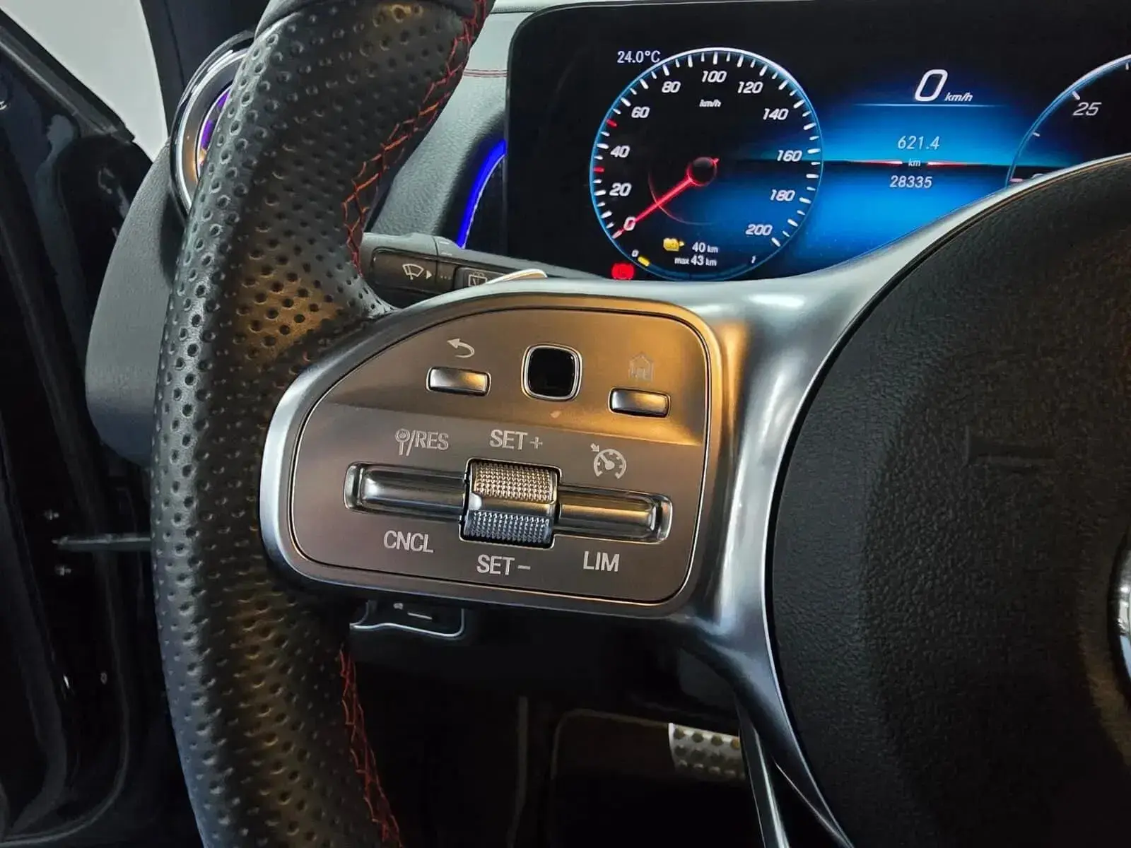 Mercedes-Benz EQB 250 AMG Line 7