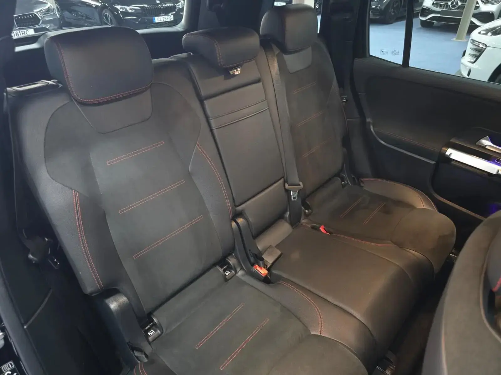 Mercedes-Benz EQB 250 AMG Line 16