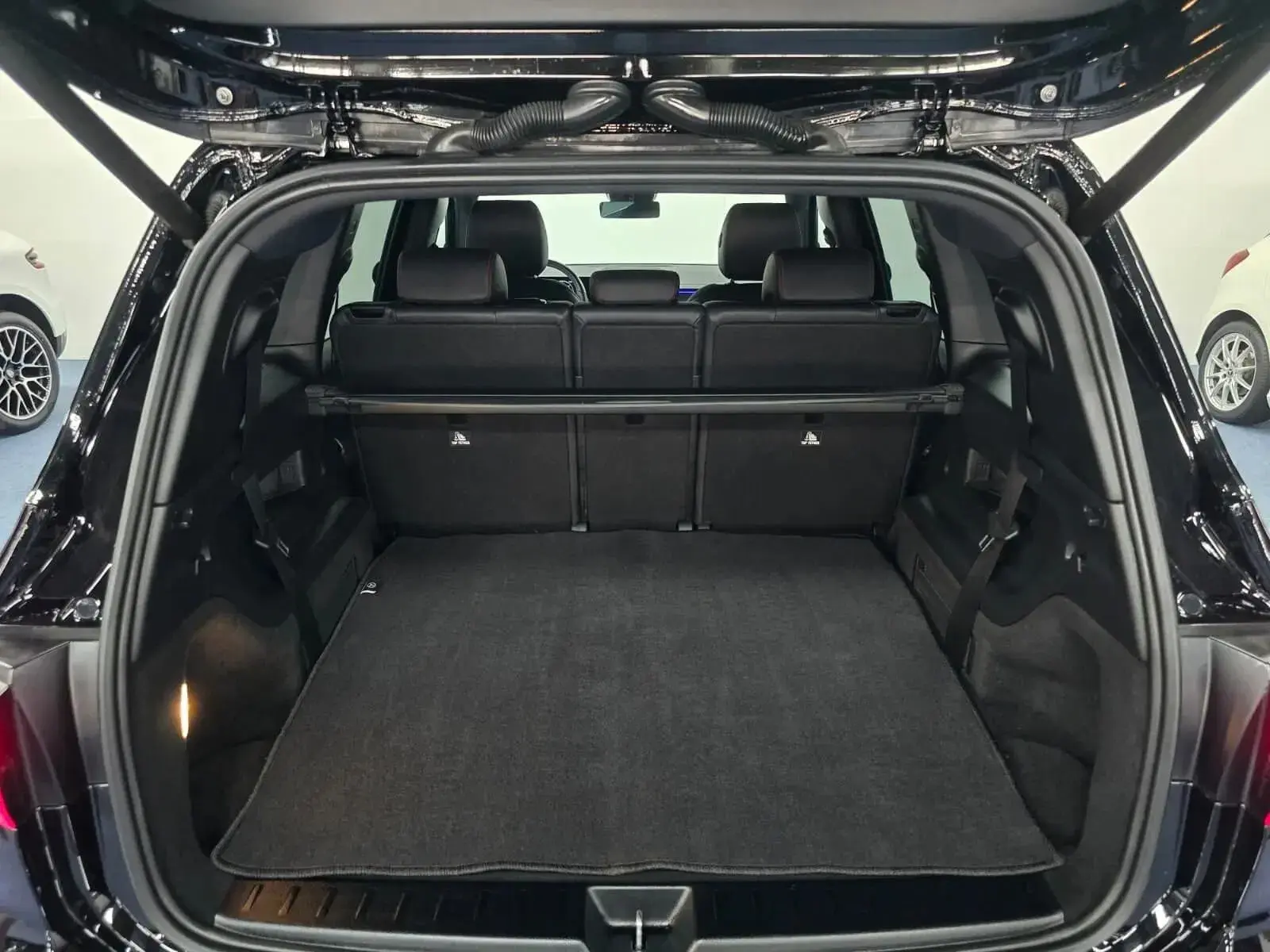 Mercedes-Benz EQB 250 AMG Line 48