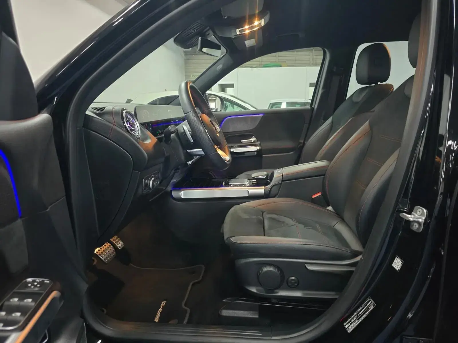 Mercedes-Benz EQB 250 AMG Line 54