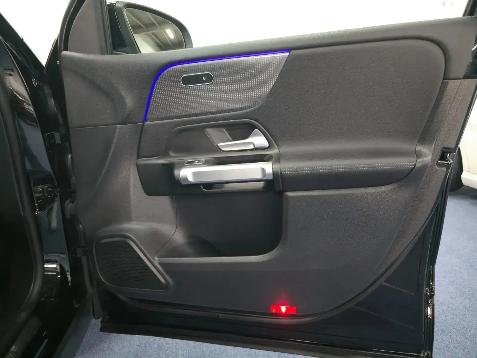Mercedes-Benz EQB 250 Progressive 18