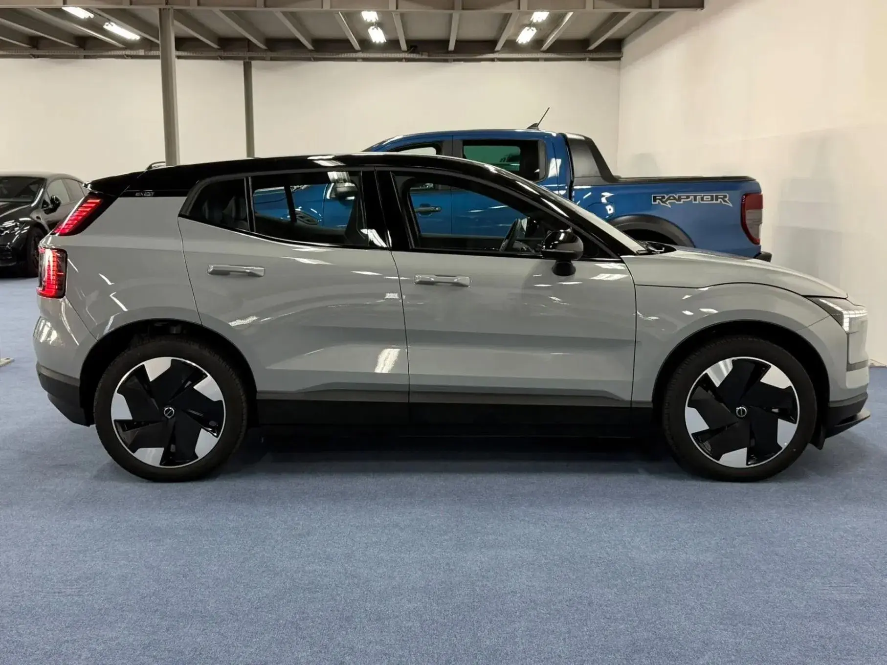 Volvo EX30 Single Motor Extended Range RWD Plus 23