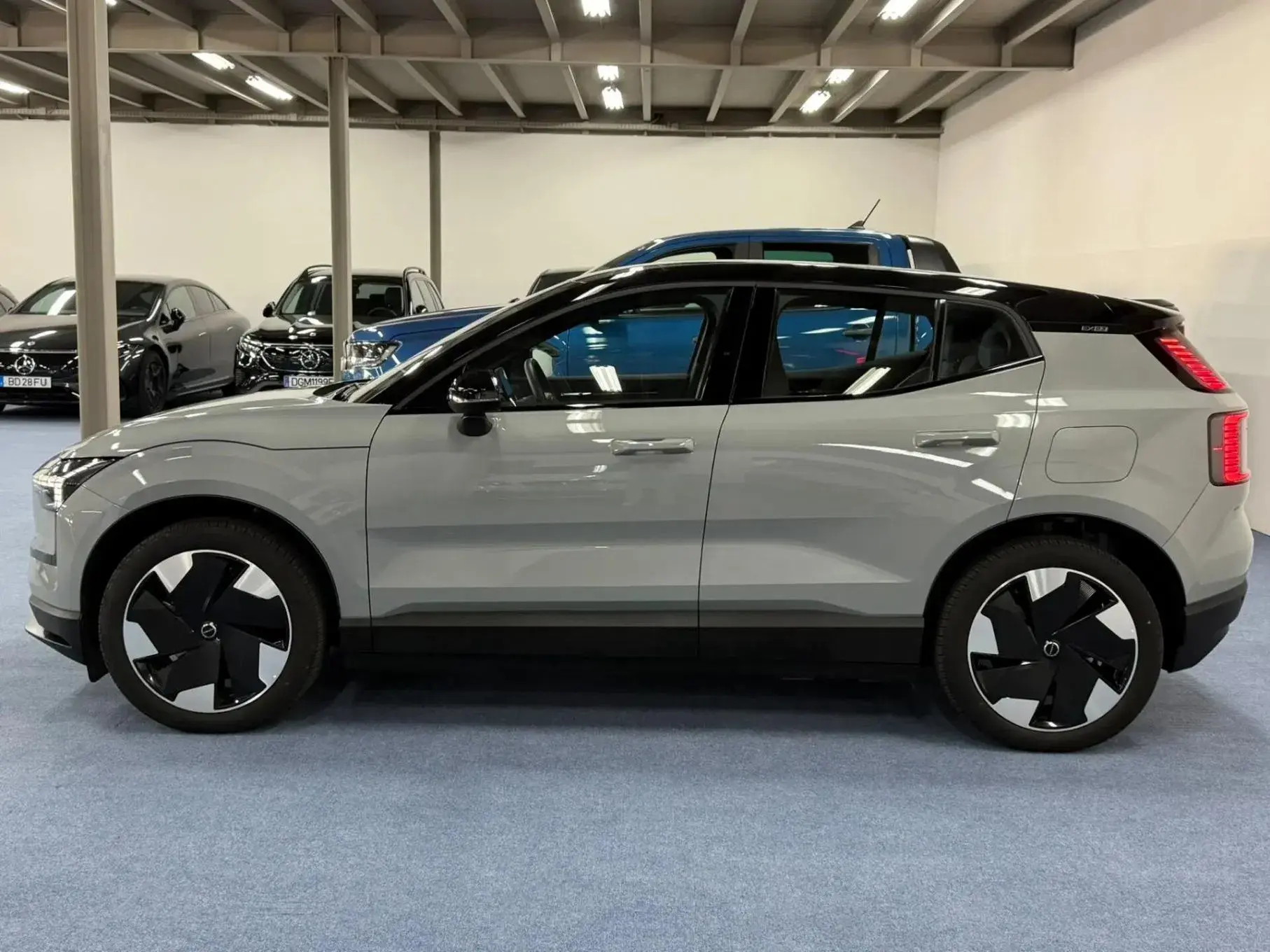 Volvo EX30 Single Motor Extended Range RWD Plus 44