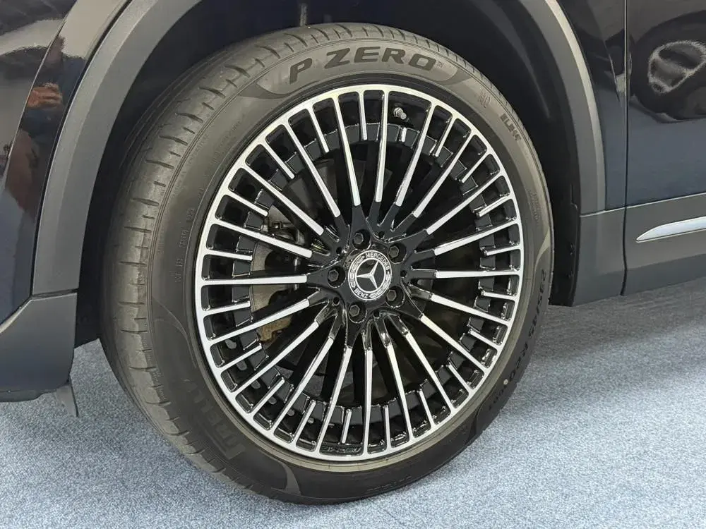 Mercedes-Benz EQA 250 Progressive 5
