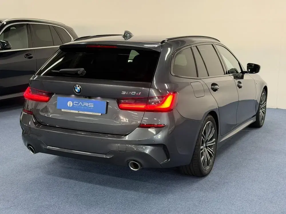 BMW 320 d Pack M Auto 3