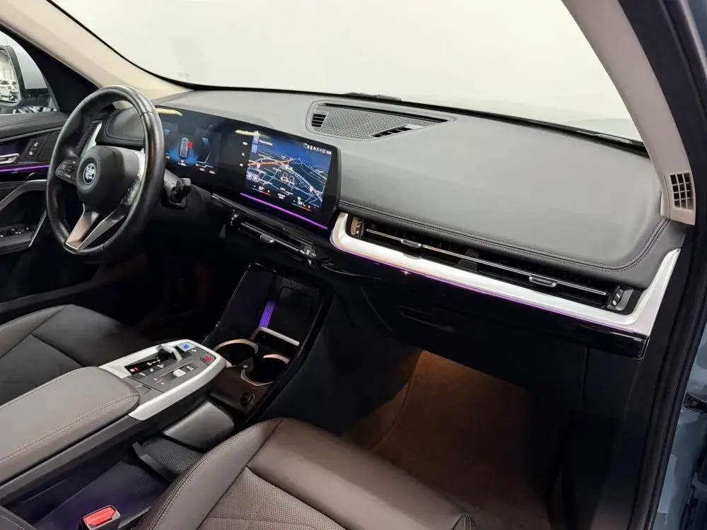 BMW iX1 xDrive30 28