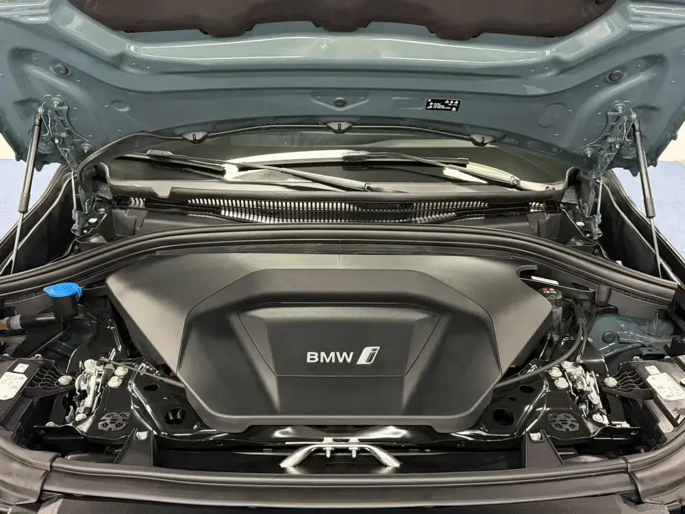 BMW iX1 xDrive30 40