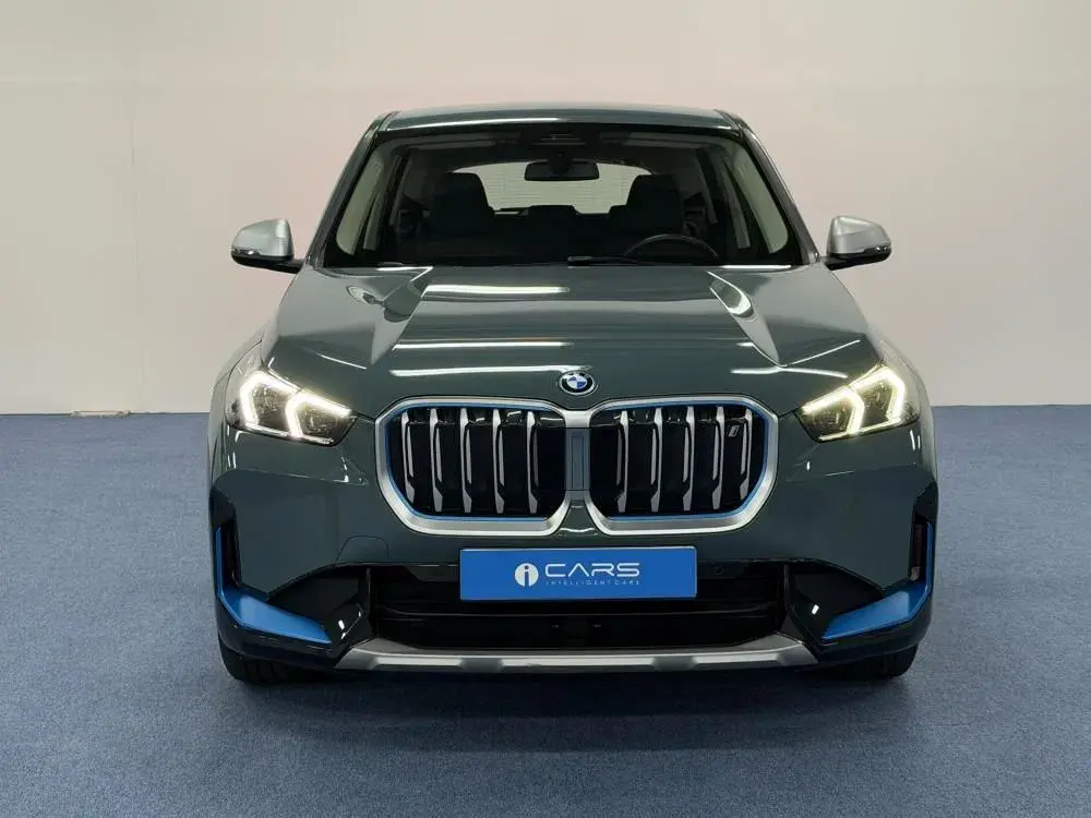 BMW iX1 xDrive30 45