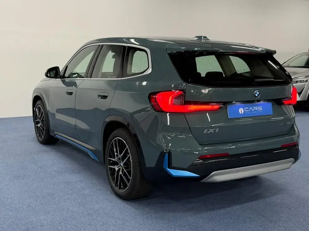 BMW iX1 xDrive30 42
