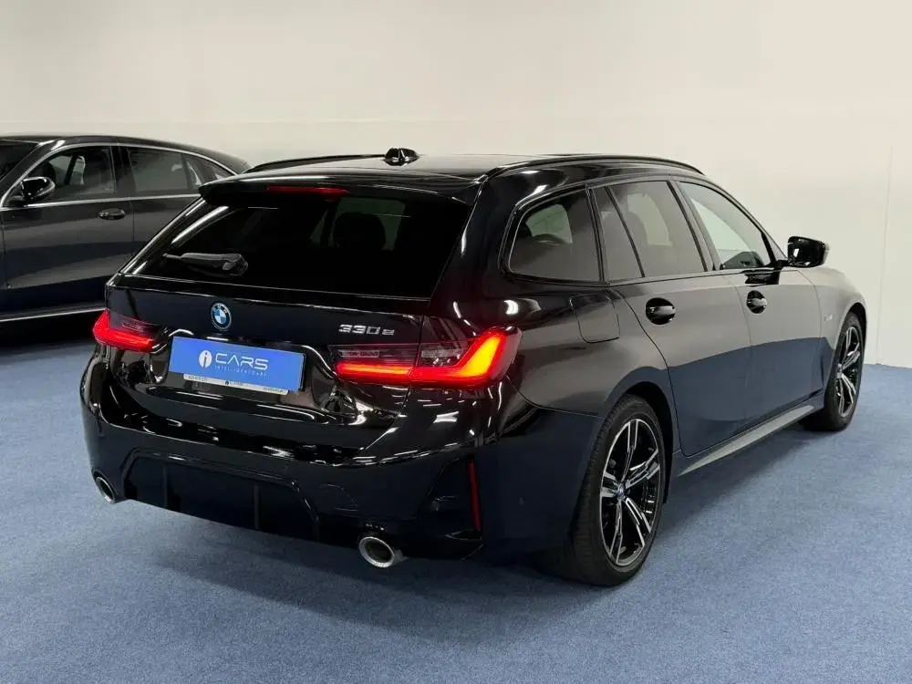 BMW 330 e Aut. M Sport 2