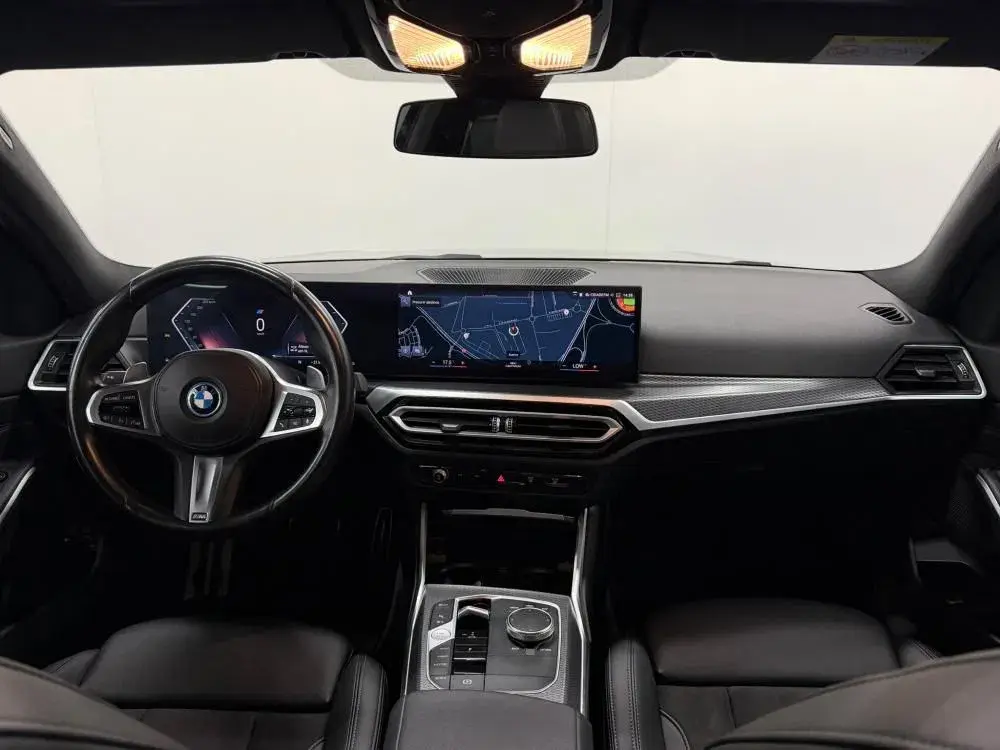 BMW 330 e Aut. M Sport 12